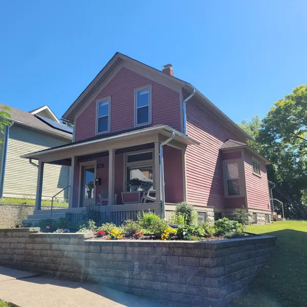 698 E 4th Street E, Saint Paul, MN 55106