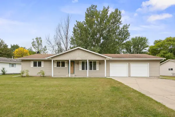 318 Stoney Point Road Sw, Hutchinson, MN 55350