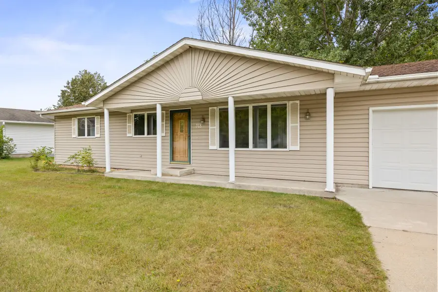 318 Stoney Point Road Sw, Hutchinson, MN 55350 - #2