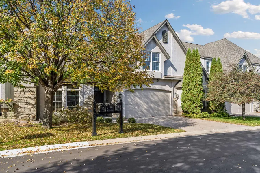 189 Stonebridge Court, Mendota Heights, MN 55118 - #3