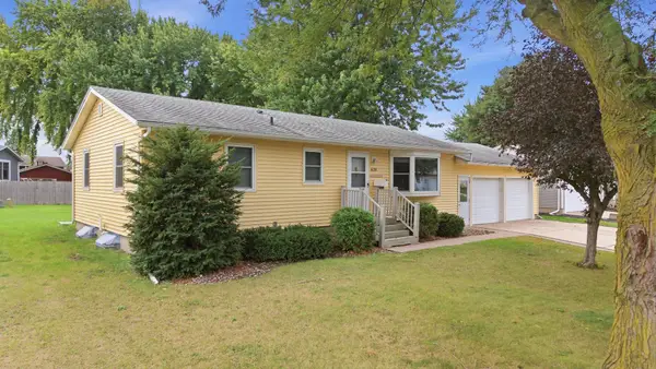 628 13th Avenue Se, Waseca, MN 56093