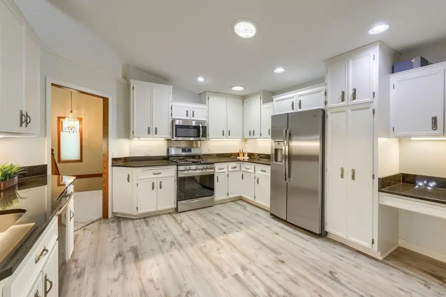 18100 Judicial Way N, Lakeville, MN 55044 - #2