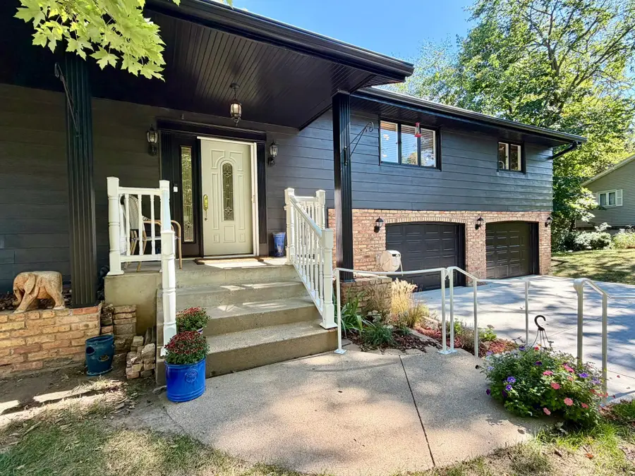 1609 Ridgewood Lane, Red Wing, MN 55066 - #2