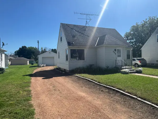 409 S 5th Street, Le Sueur, MN 56058