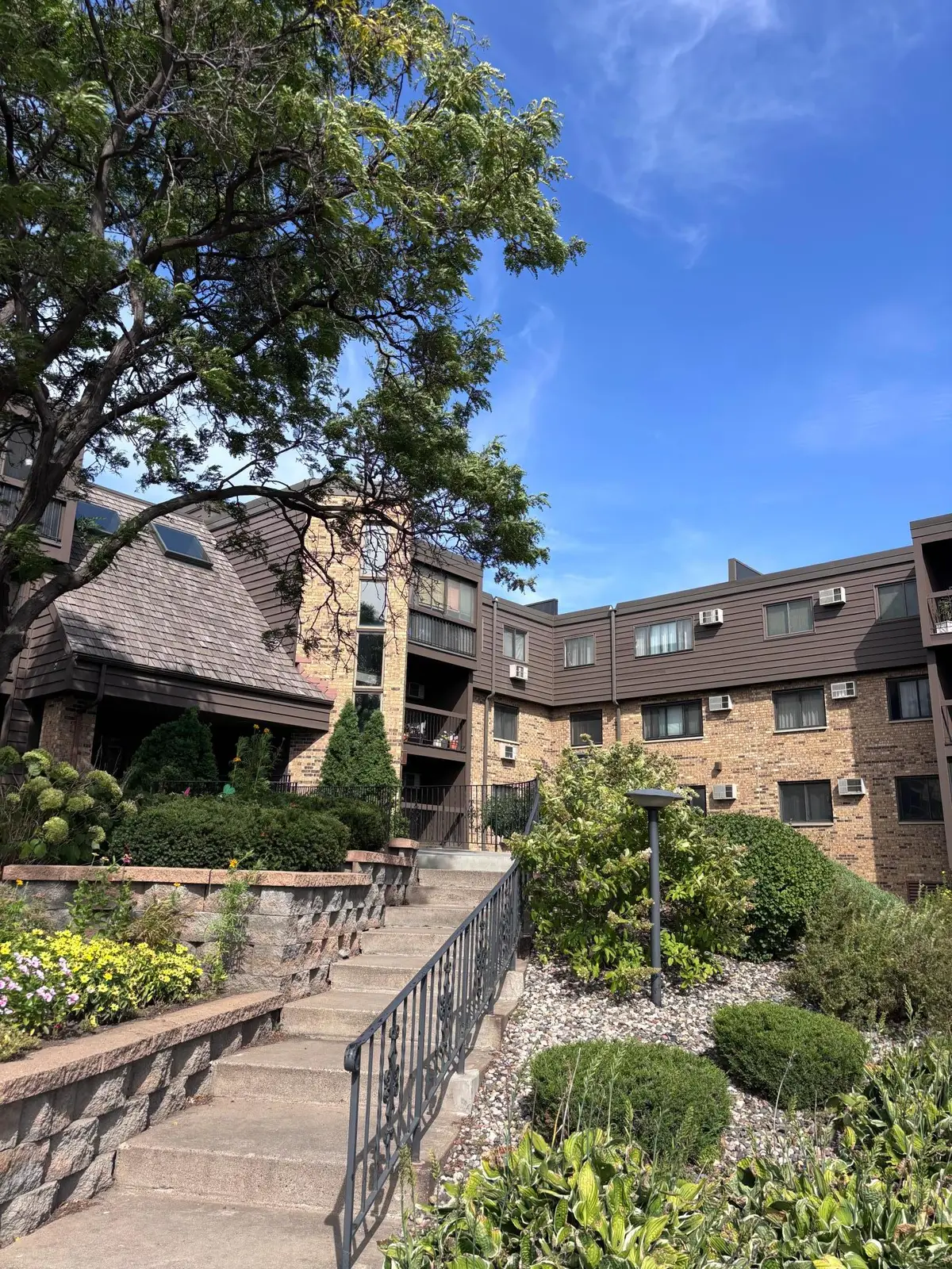 999 41st Avenue Ne #302, Columbia Heights, MN 55421 - #1