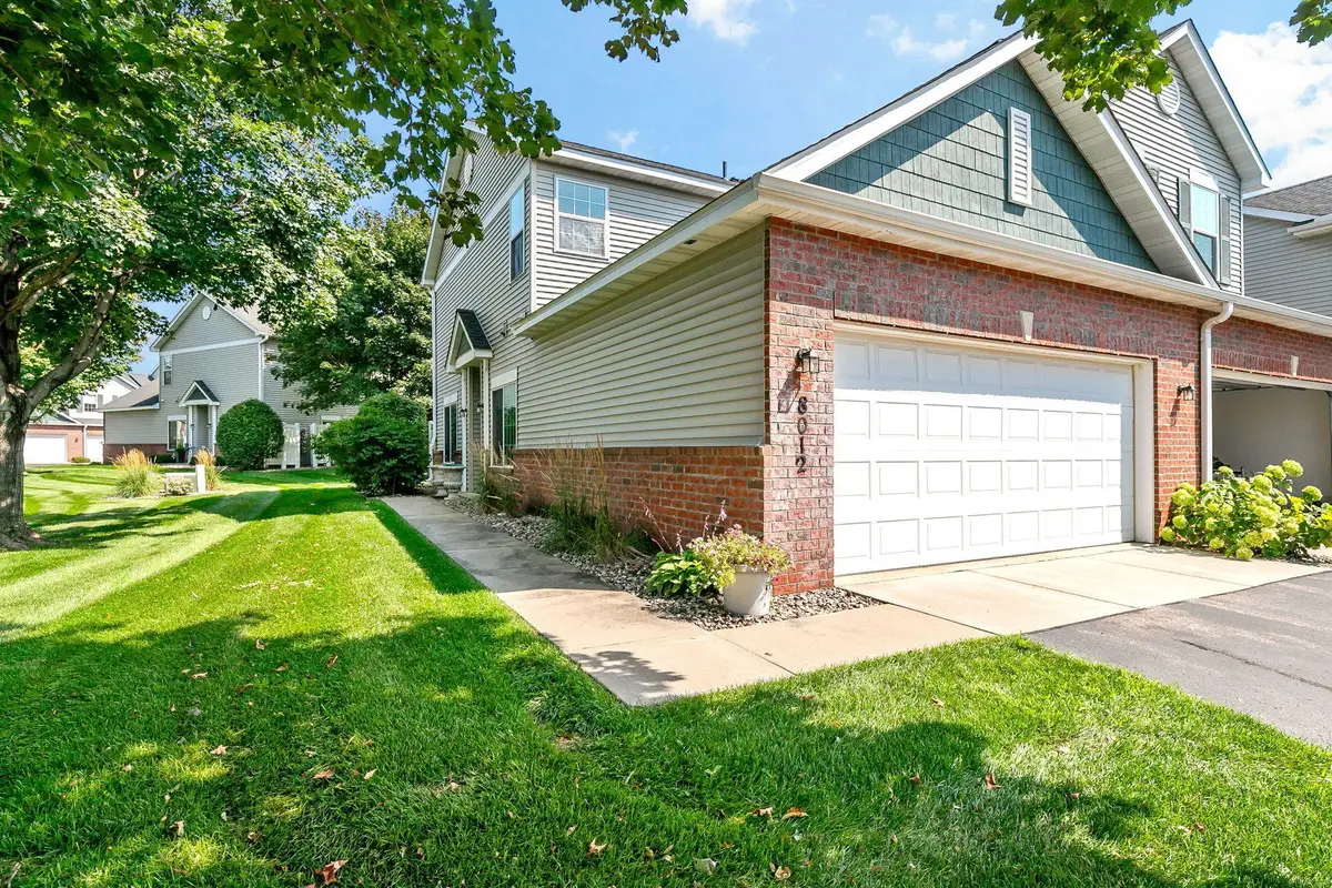 8012 Stratford Circle S, Shakopee, MN 55379 - #1