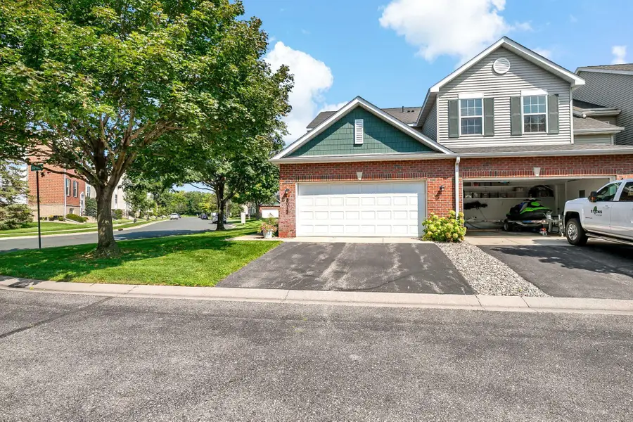 8012 Stratford Circle S, Shakopee, MN 55379 - #2