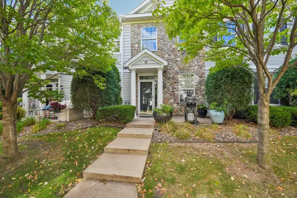 1602 Woodlynn Avenue #2, Maplewood, MN 55109