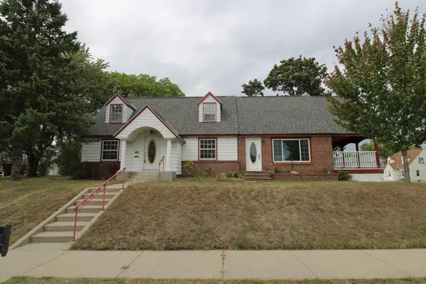 404 5th Street S, Sauk Centre, MN 56378