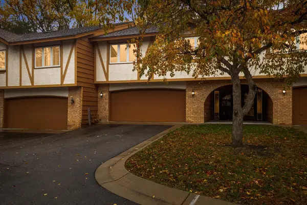 6913 Edenvale Boulevard, Eden Prairie, MN 55346