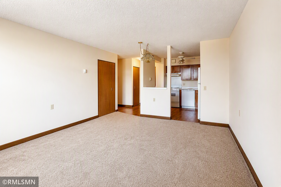 7600 Golden Valley Road #304, Golden Valley, MN 55427 - #3
