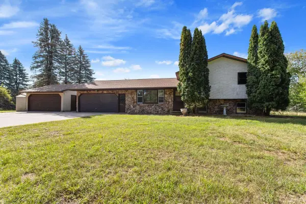 7710 157th Avenue Nw, Ramsey, MN 55303