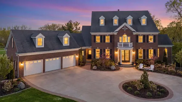 18482 Bearpath Trail, Eden Prairie, MN 55347