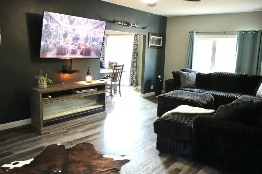 137 Center Street S, Lake Benton, MN 56149 - #3