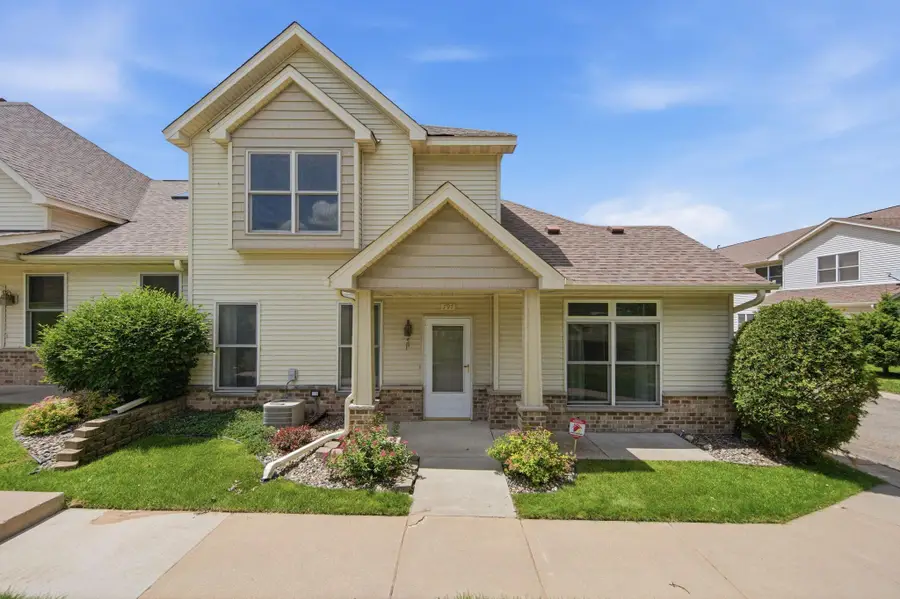 797 Parkside Lane, Columbia Heights, MN 55421 - #2