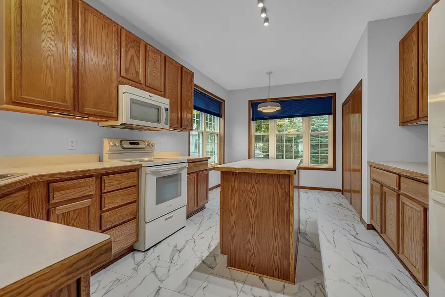 397 Campfire Curve, Chaska, MN 55318 - #2