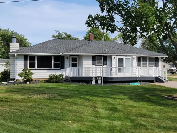 327 Pine Street, Vermillion, MN 55085