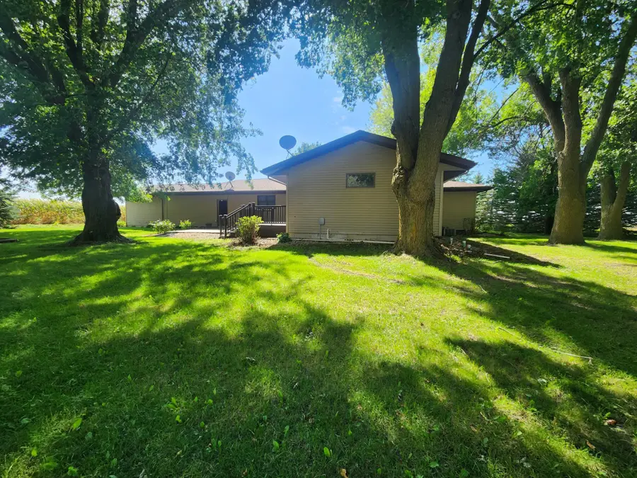 1304 State Highway 30, Pipestone, MN 56164 - #2