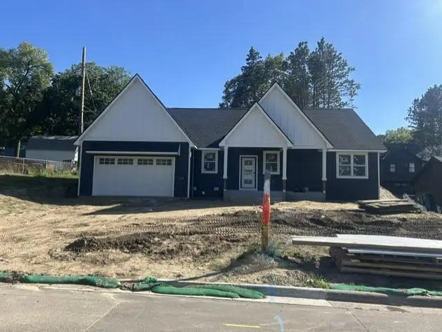 692 Skillman Avenue W, Saint Paul, MN 55113 - #2
