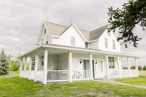 15956 52nd Street Se, Kindred, ND 58051