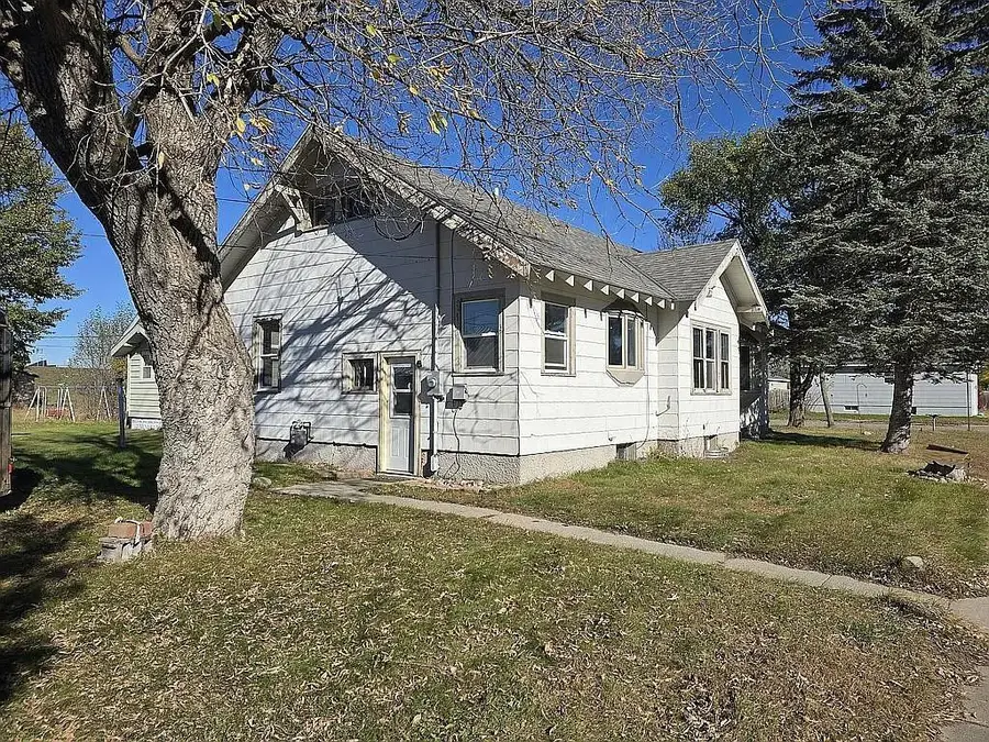 227 3rd Street Sw, Staples, MN 56479 - #3