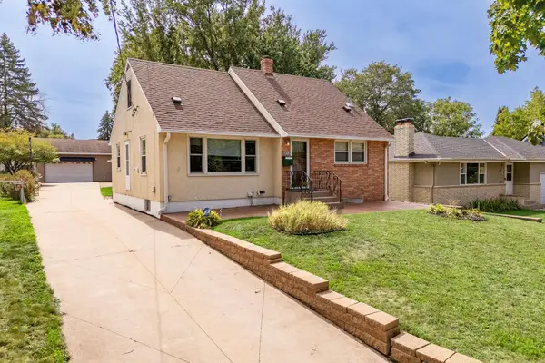 1554 Burns Avenue, Saint Paul, MN 55106