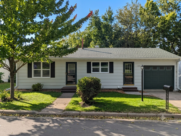 124 N 3rd Street, Le Sueur, MN 56058