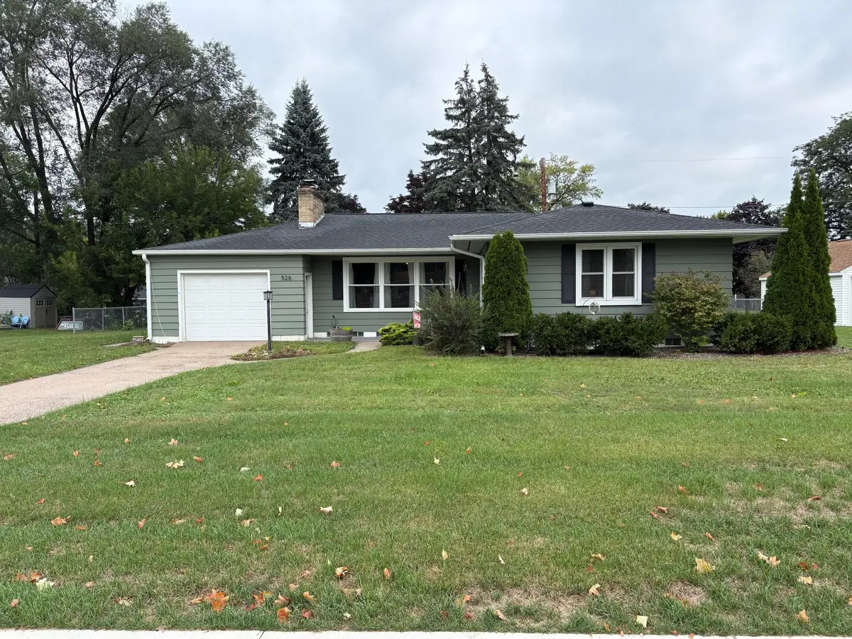 528 S 6th Street, La Crescent, MN 55947 - #1