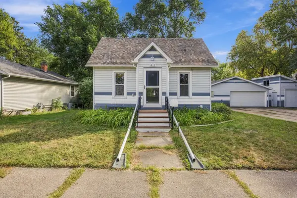 1017 3rd Avenue N, Moorhead, MN 56560