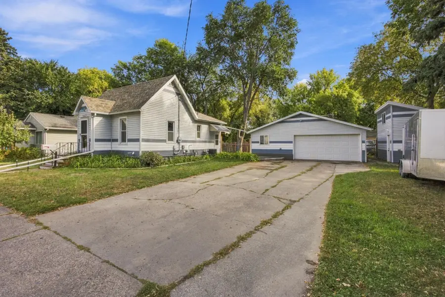 1017 3rd Avenue N, Moorhead, MN 56560 - #2