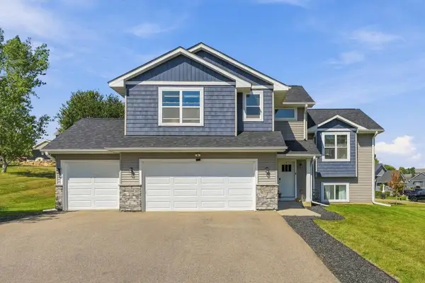 2060 Pleasant Drive, Prescott, WI 54021