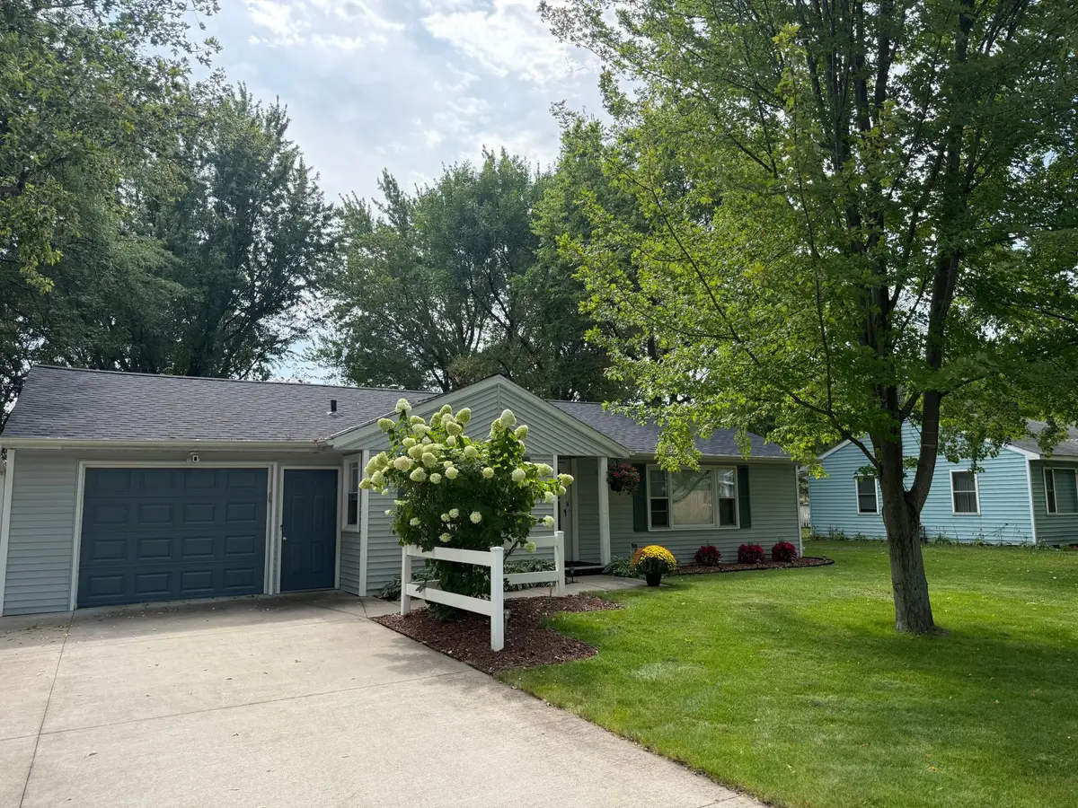 1128 Woodlawn Acres Drive, Saint Cloud, MN 56301 - #1