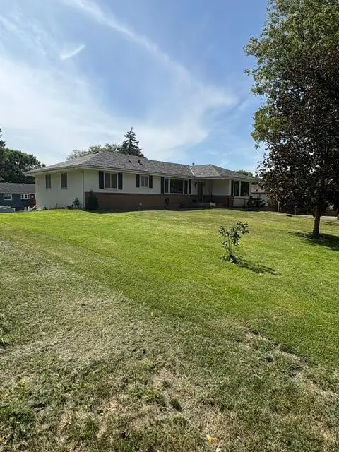 13881 90th Avenue N, Maple Grove, MN 55369
