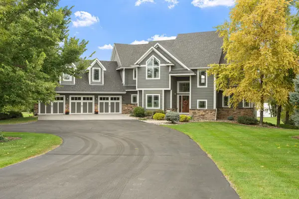 596 Hahn Drive, Shakopee, MN 55379
