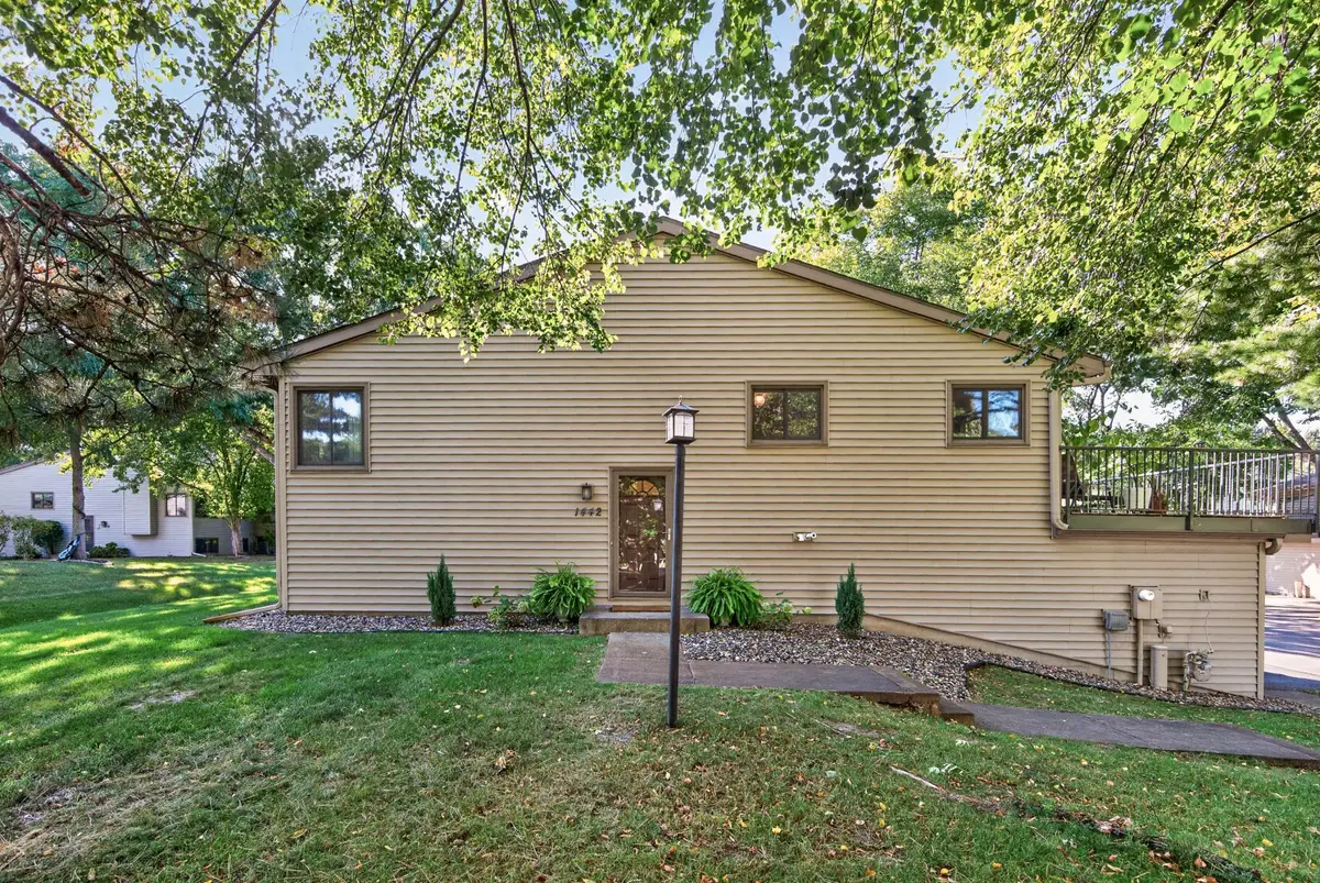 1442 Arden View Drive, Arden Hills, MN 55112 - #1