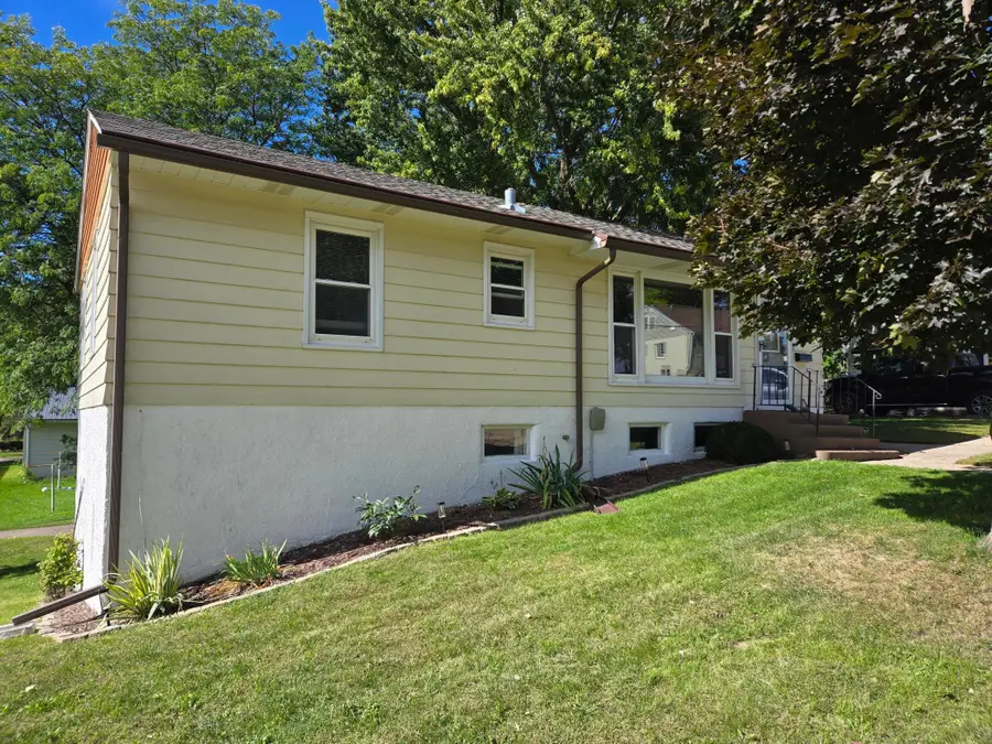 713 Cedar Avenue, Albert Lea, MN 56007 - #2