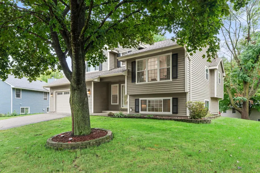 121 Fox Hollow Drive, Chanhassen, MN 55317 - #2
