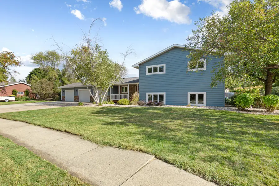 1552 Nottingham Drive, North Mankato, MN 56003 - #2