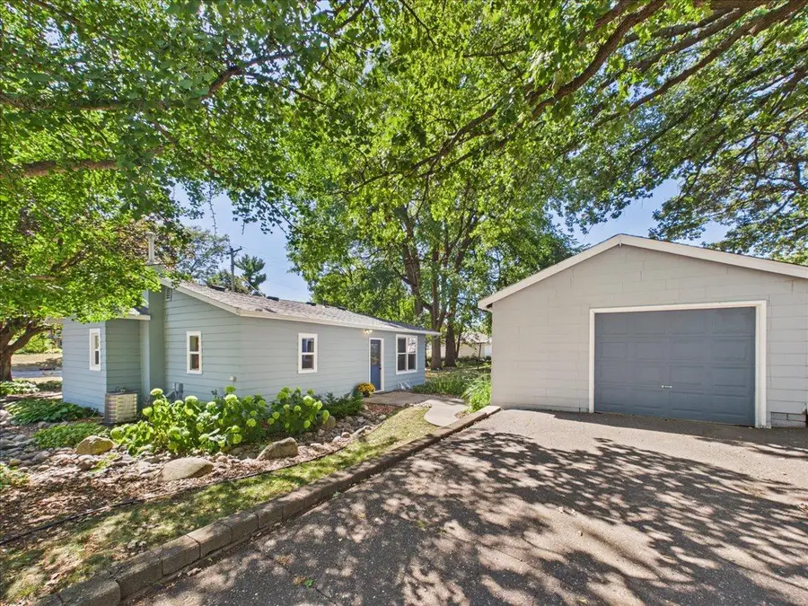 2379 Roselawn Avenue W, Lauderdale, MN 55113 - #3