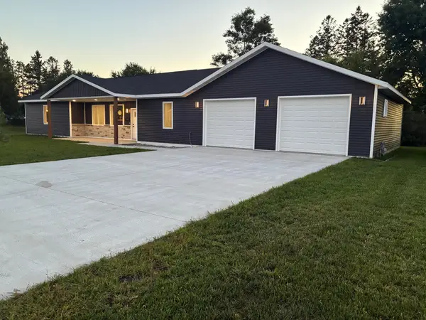 722 Dandrew Lane, Detroit Lakes, MN 56501