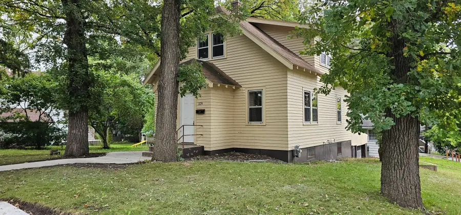 329 W Birch Avenue, Fergus Falls, MN 56537 - #2