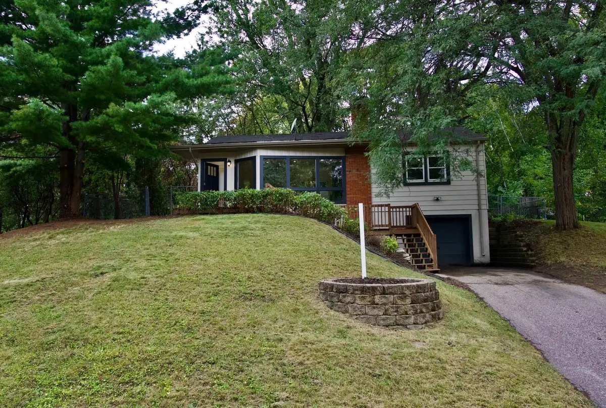 3115 Kyle Avenue N, Golden Valley, MN 55422 - #1