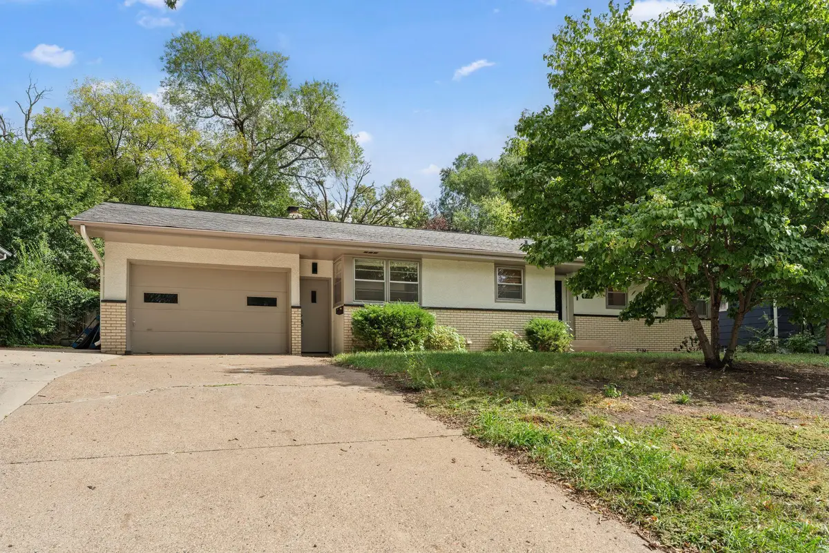 4633 4th Street Ne, Columbia Heights, MN 55421 - #1