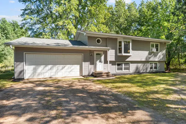 33165 Heather Street Nw, Cambridge, MN 55008