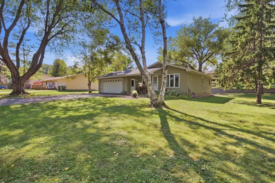 210 Lakeview Drive, Spicer, MN 56288 - #2