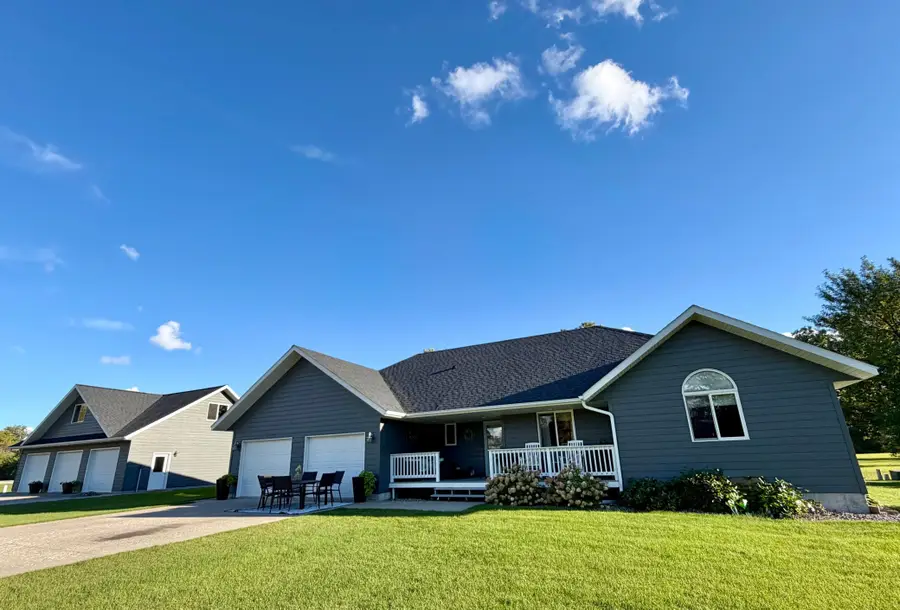 1012 6th Street Se, Roseau, MN 56751 - #3
