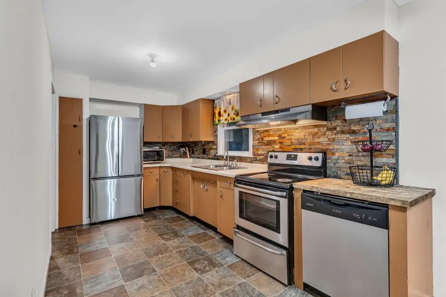 1020 Becker Avenue Se, Willmar, MN 56201 - #2