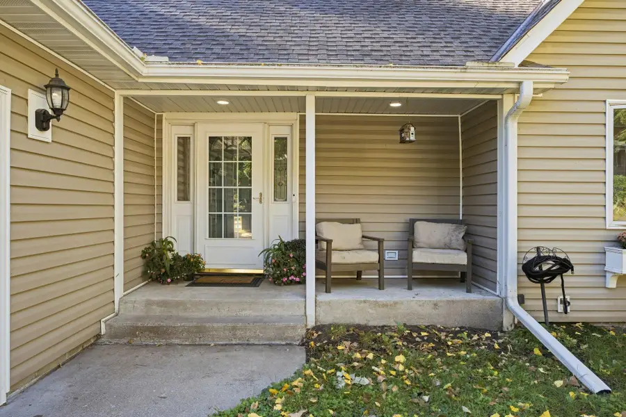 60 Imperial Drive E, West Saint Paul, MN 55118 - #3