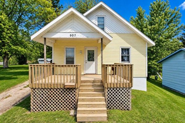 907 N Baird Avenue, Fergus Falls, MN 56537