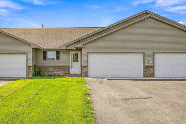 1728 Redhead Avenue, Baldwin, WI 54002